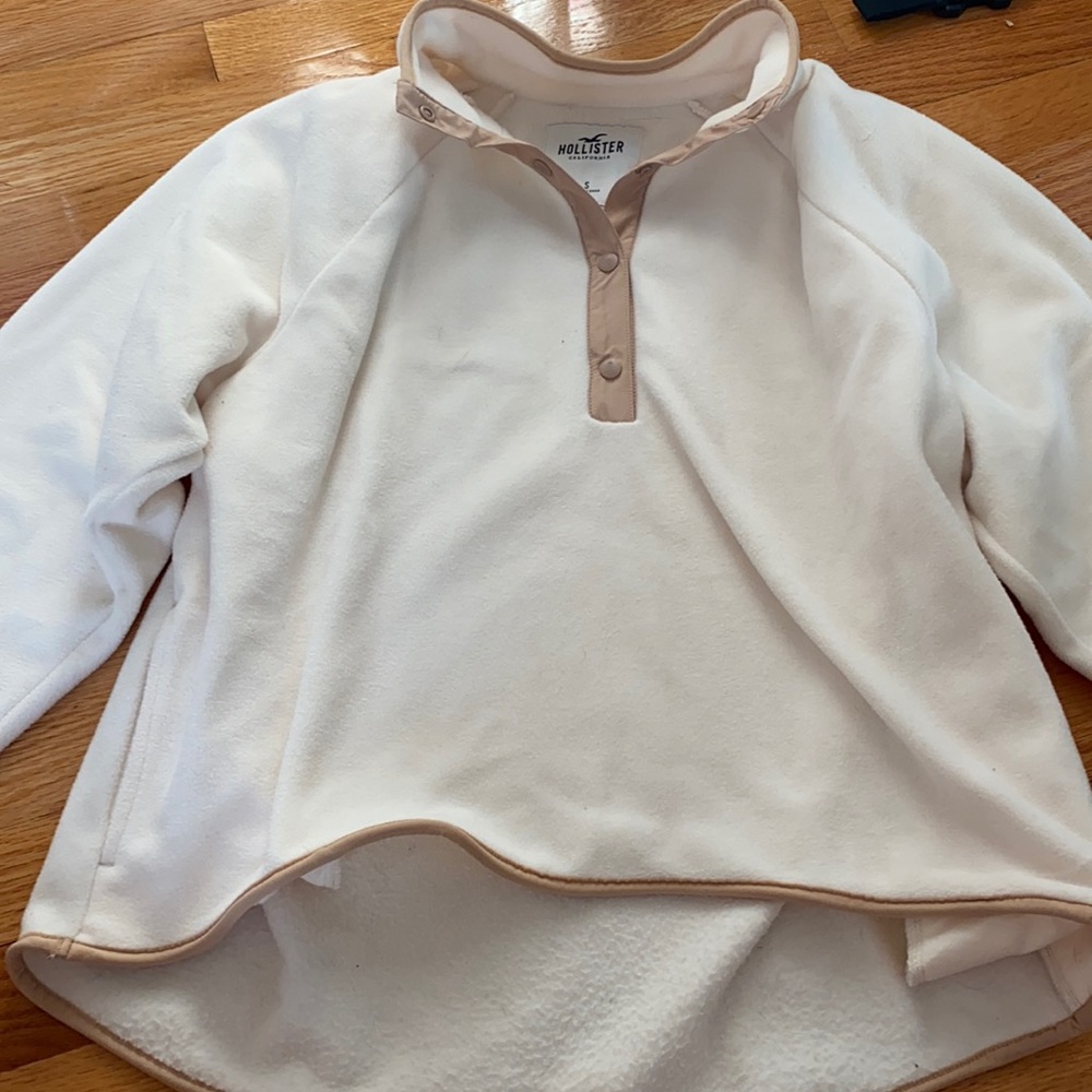 Hollister half zip up